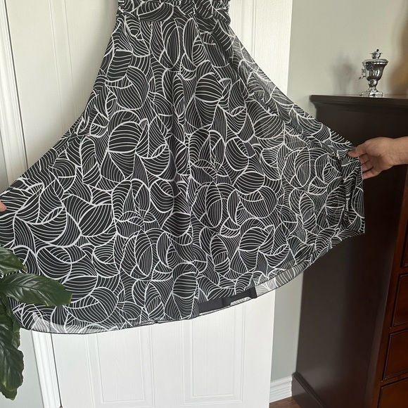 Halter top dress - Picture 2 of 6